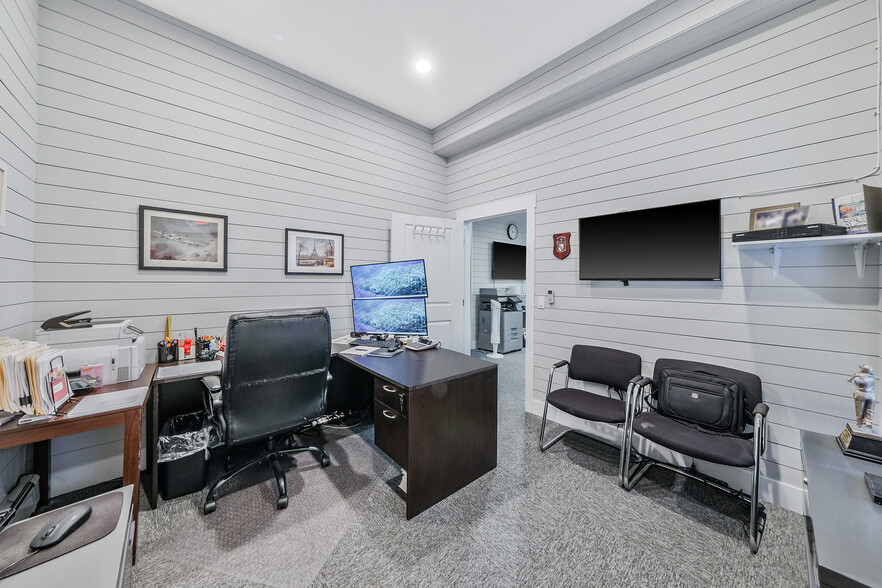 More Photos Of 14-18 Third E Ldl St, Patchogue Flex For Sale