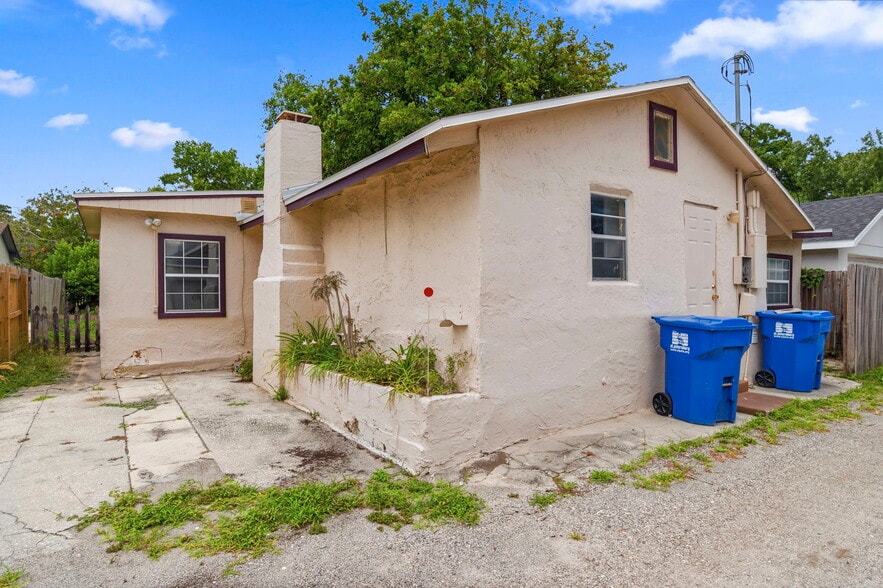 More Photos Of 927 Yale St N, Saint Petersburg Multifamily For Sale