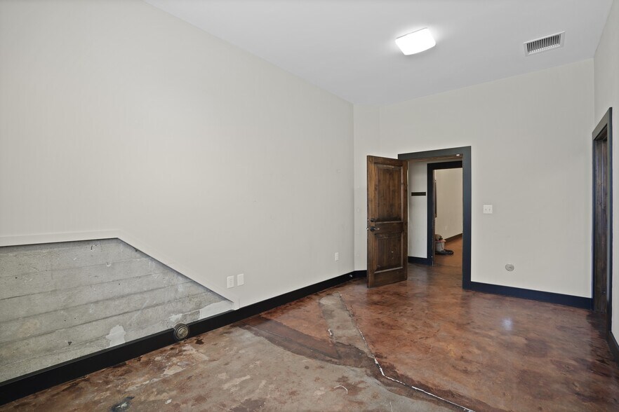 More Photos Of 6728 Bright Ave, Whittier Storefront For Sale