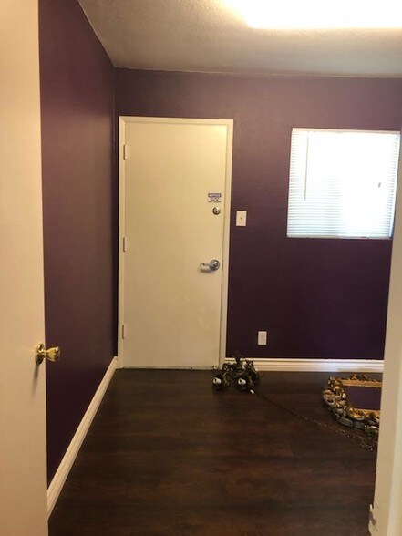 More Photos Of 675 W Foothill Blvd, Claremont Office For Lease