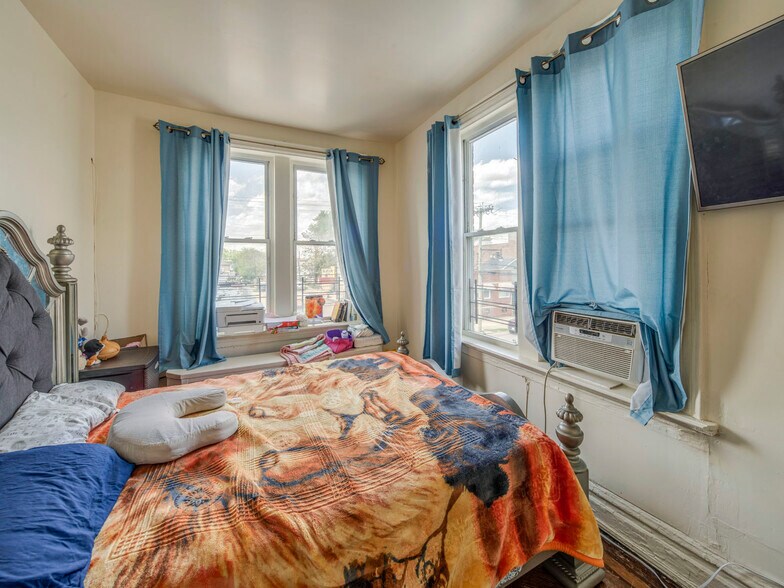 More Photos Of 9530 Avenue L, Brooklyn Storefront Retail Residential For Sale