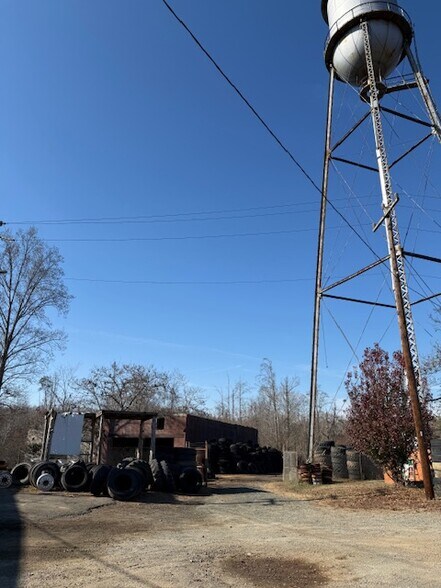 More Photos Of 2729 Ossipee Front St, Elon Truck Terminal For Sale