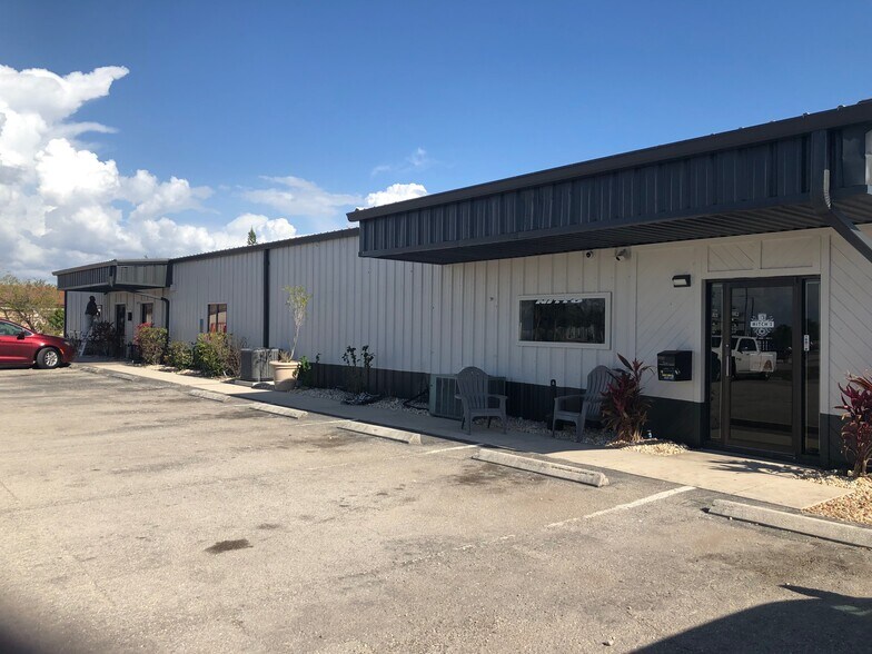 More Photos Of 1302 NE Pine Island Rd, Cape Coral Warehouse For Lease