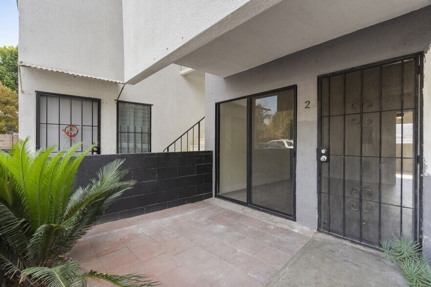 More Photos Of 200 S Avenue 59, Los Angeles Apartments For Sale