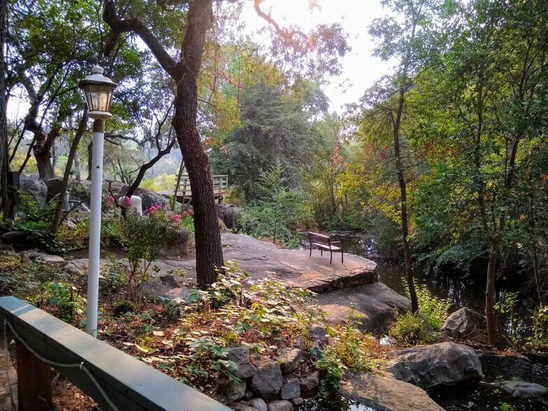 More Photos Of 42975 Sierra Dr, Three Rivers Hotel For Sale