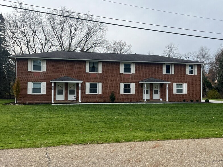 More Photos Of 8653 Rosewood Ave NW, Canton Apartments For Sale