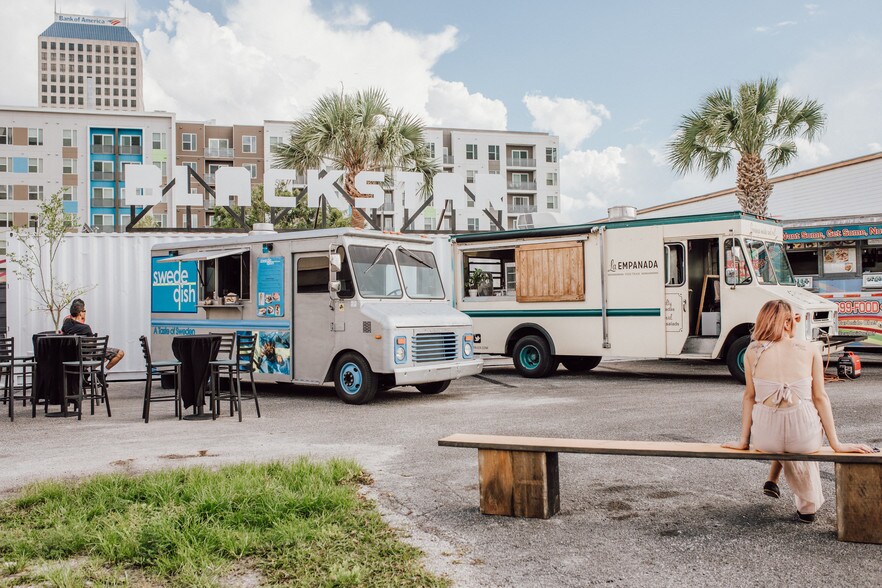 More Photos Of 47 W Amelia St, Orlando Bar For Sale