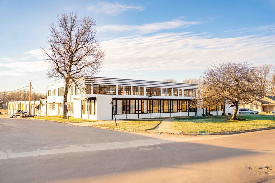 More Photos Of 201 N Missouri Ave, Sedalia Manufacturing For Sale