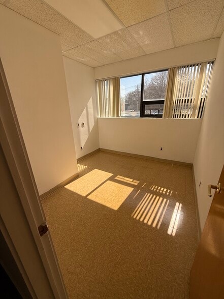 More Photos Of 991 Main St, Holbrook Medical For Lease