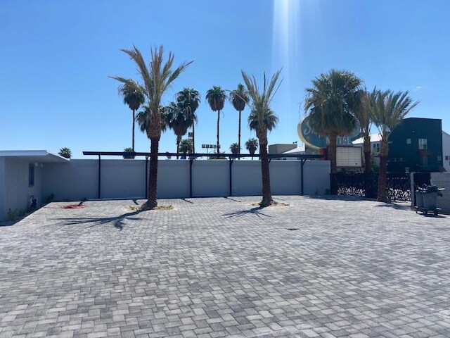 More Photos Of 2001 Fremont St, Las Vegas Apartments For Sale