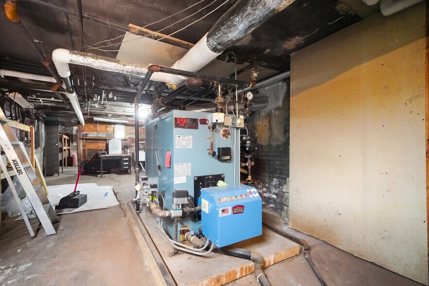 More Photos Of 1919 E 86th St, Chicago Apartments For Sale