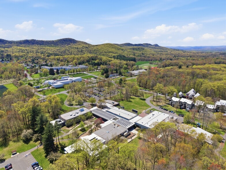 More Photos Of 893 West St, Amherst Schools For Sale
