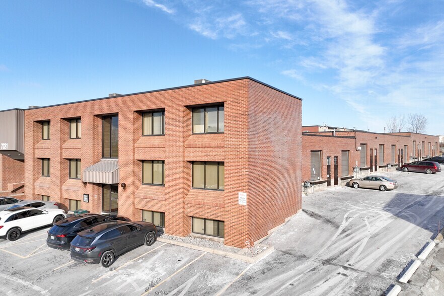 More Photos Of 7321 Victoria Park Ave, Markham Service For Lease