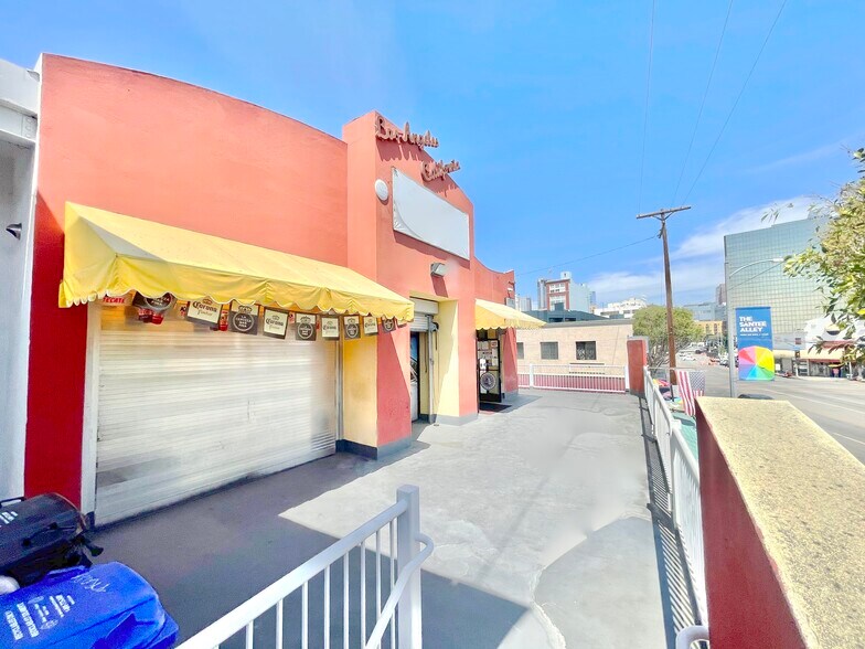 More Photos Of 1001 S Maple Ave, Los Angeles Storefront For Lease