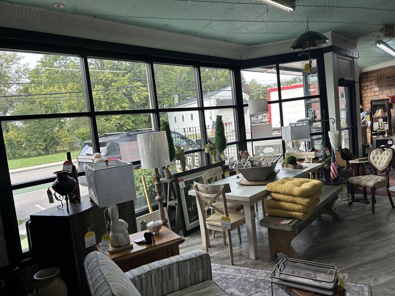 More Photos Of 507 E 3rd St, Lexington Warehouse For Sale