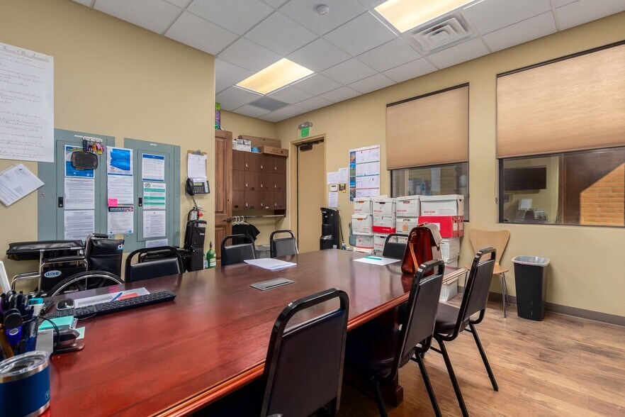 More Photos Of 261 W Duval Rd, Green Valley Medical For Sale