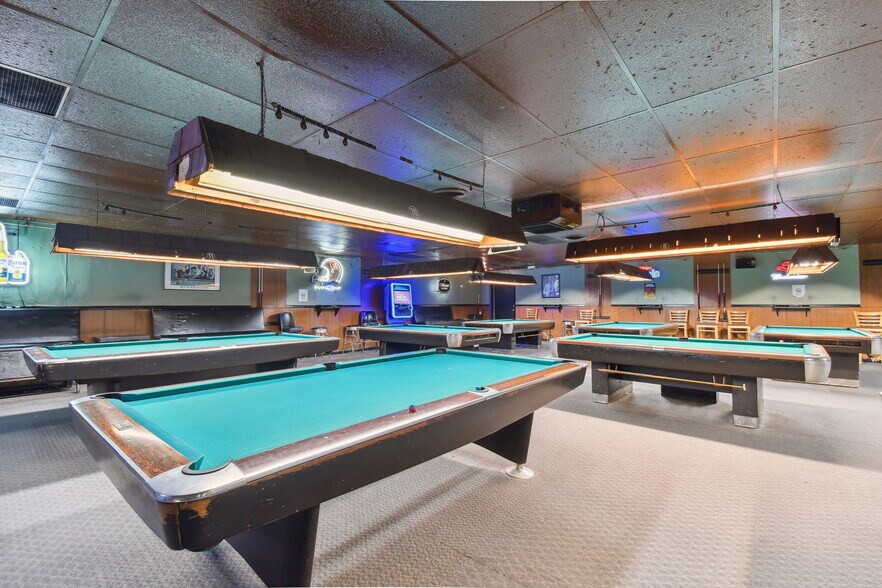 More Photos Of 1212 Rogers St, Clearwater Bar For Sale