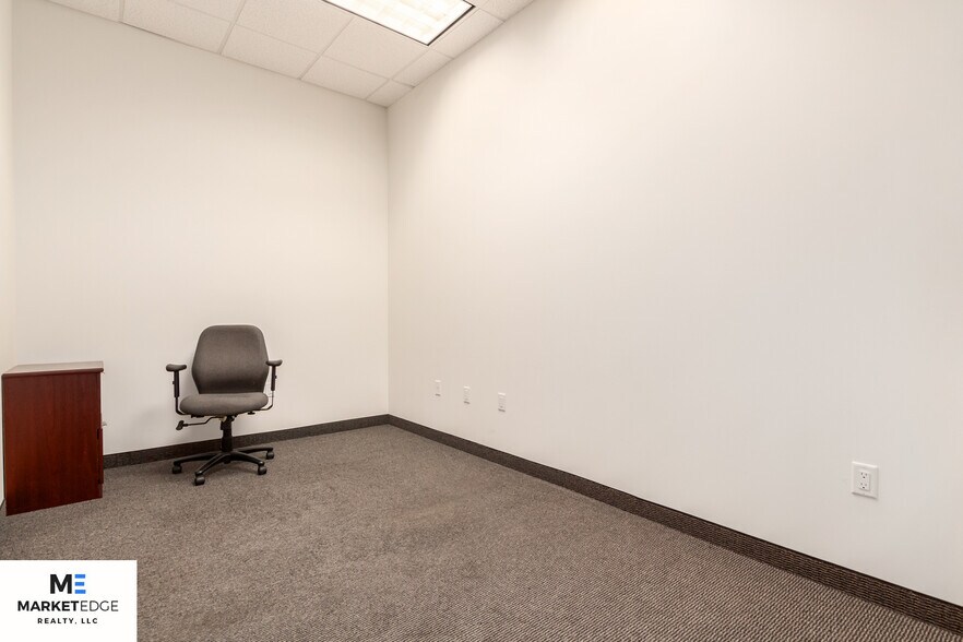 More Photos Of 22849 N 19th Ave, Phoenix Office For Lease