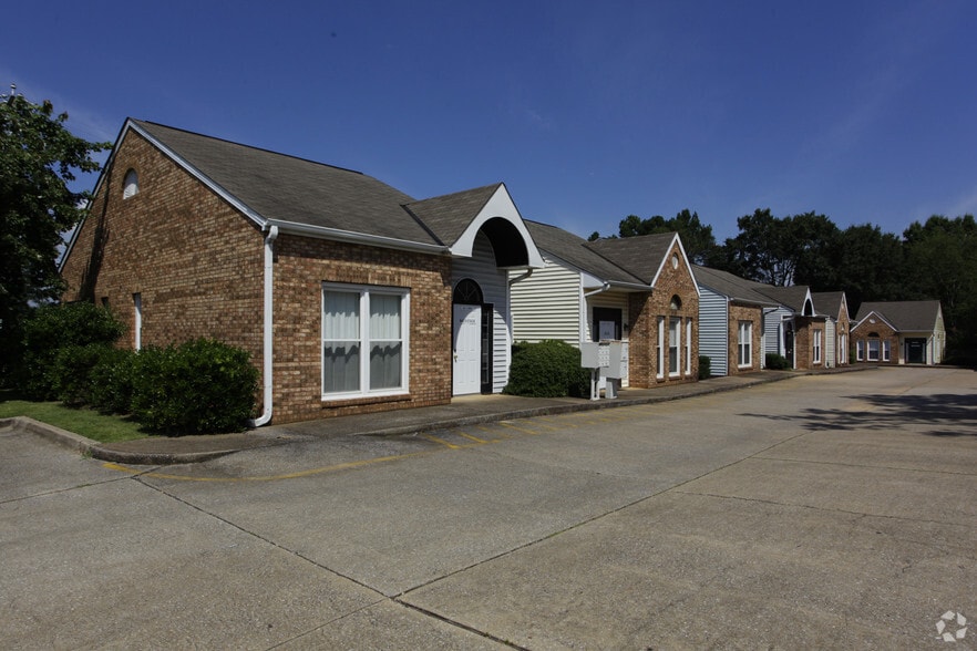 Primary Photo Of 4230-4244 McFarland Blvd, Northport Office For Lease