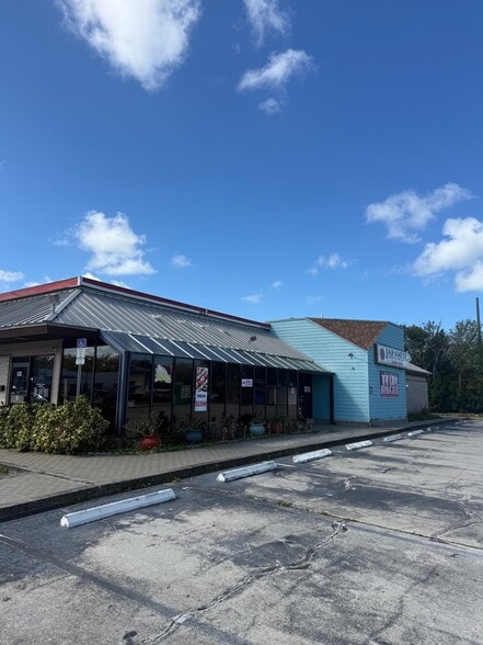 Primary Photo Of 660 Alderman Rd, Palm Harbor Fast Food For Sale