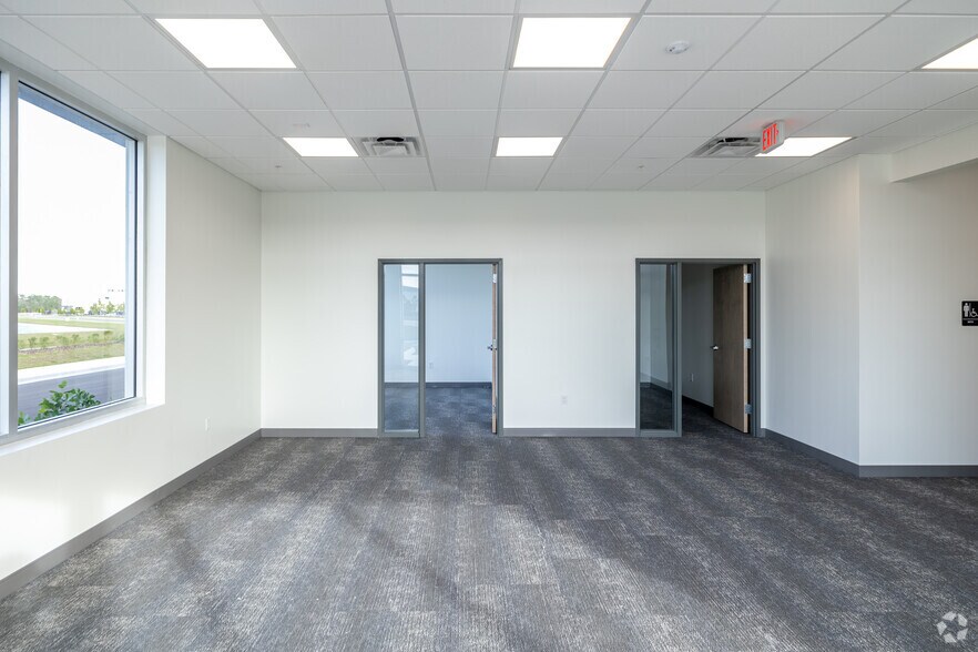 More Photos Of 6195 Tri County Commerce Way, Fort Myers Warehouse For Lease