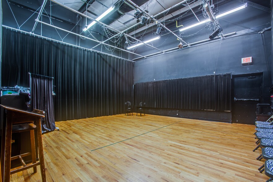 More Photos Of 1498 Central Park Blvd, Fredericksburg Freestanding For Sale