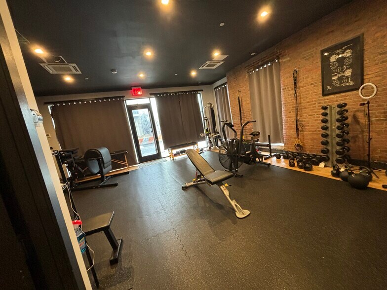 More Photos Of 561 4th Ave, Brooklyn Storefront Retail Residential For Lease