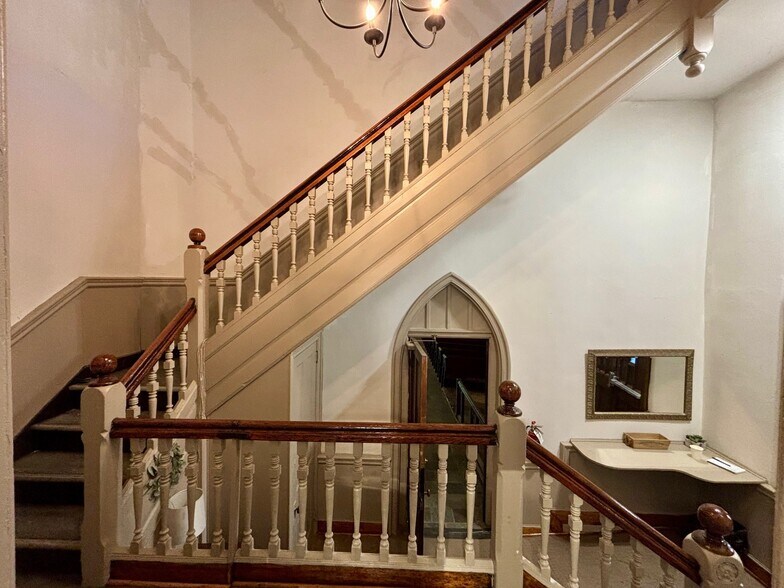 More Photos Of 401 S 42nd St, Philadelphia Religious Facility For Sale