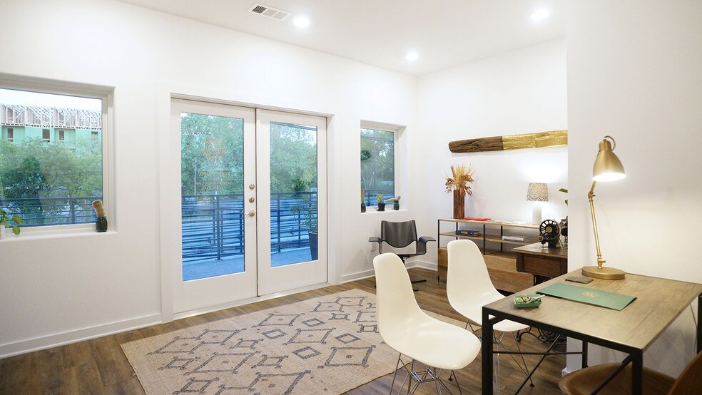 More Photos Of 5924 S Congress Ave, Austin Apartments For Sale
