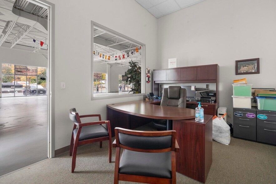 More Photos Of 507 Danbury Rd, New Milford Unknown For Lease