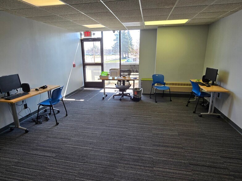 More Photos Of 20 W Muskegon Ave, Muskegon Office For Sale