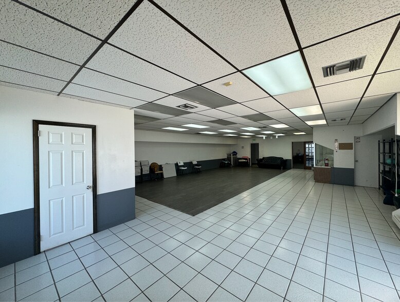 More Photos Of 3601 E Busch Blvd, Tampa Storefront Retail Office For Sale