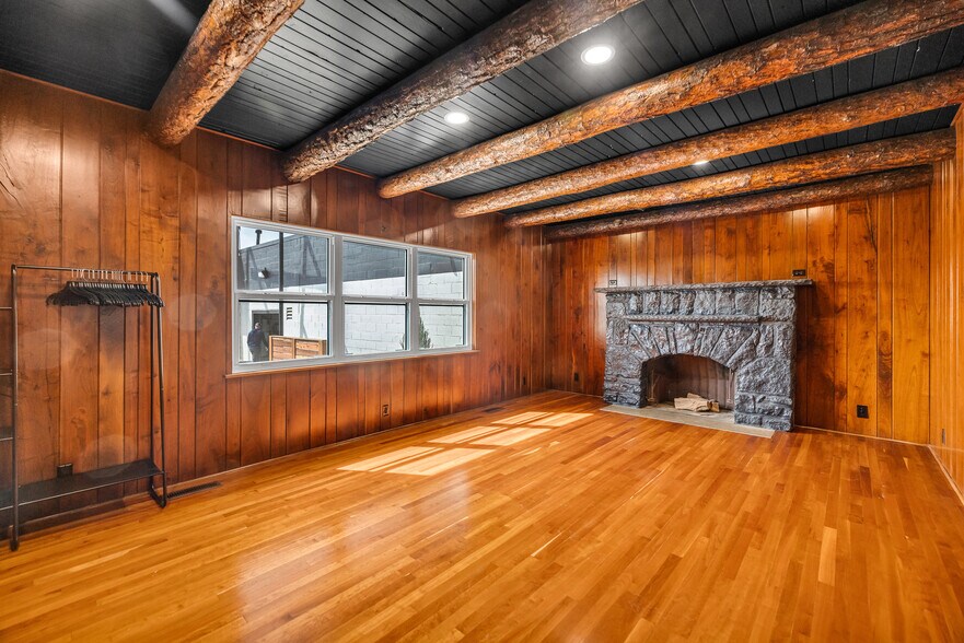 More Photos Of 2439 E Admiral Pl, Tulsa Manufacturing For Sale