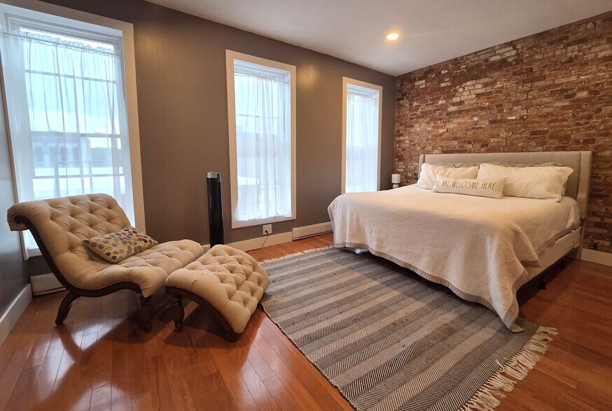 More Photos Of 14 E 3rd St, Jamestown Flex For Sale