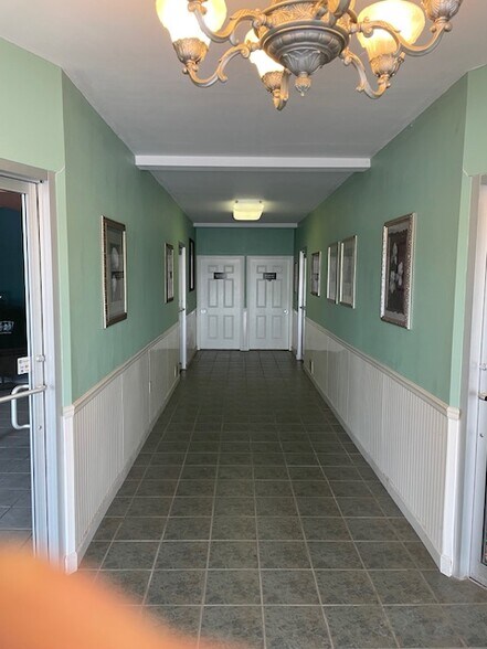 More Photos Of N5696 850th St, Elk Mound Bar For Sale