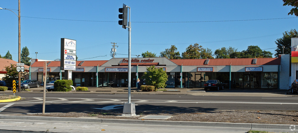More Photos Of 2001 Franklin Blvd, Eugene Medical For Lease