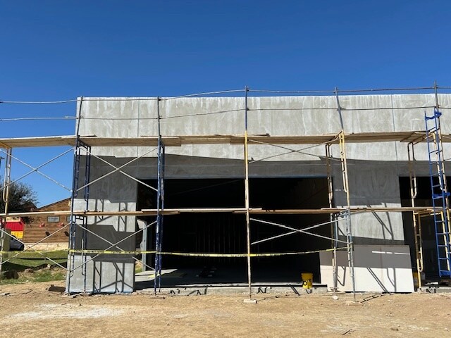 More Photos Of 1310 Trey Dr, Laredo Office For Lease