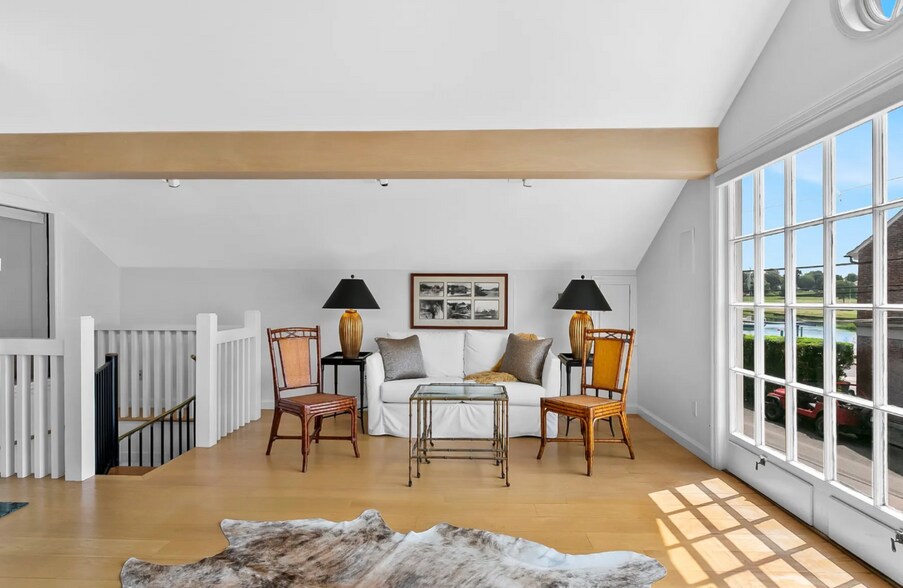 More Photos Of 656 Harbor Rd, Southport Office For Lease