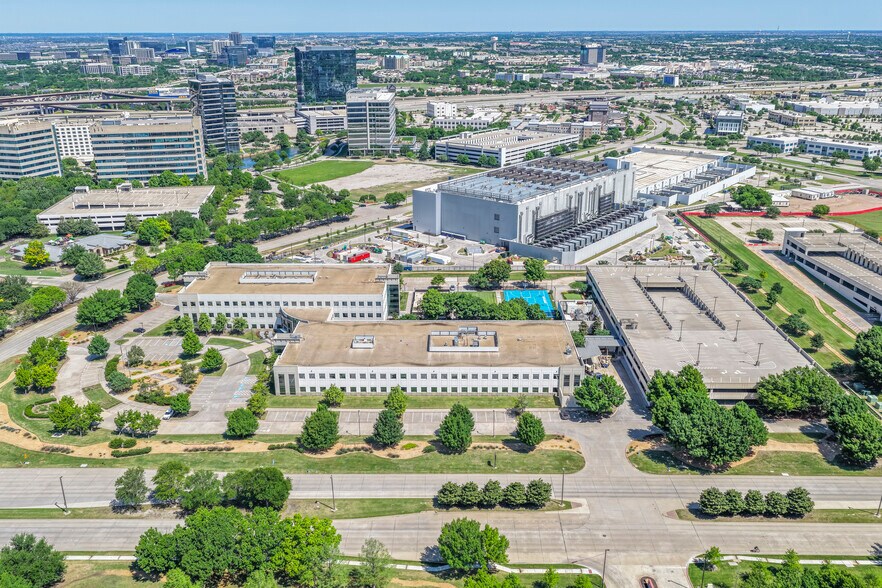 More Photos Of 5601 Headquarters Dr, Plano Office For Sale