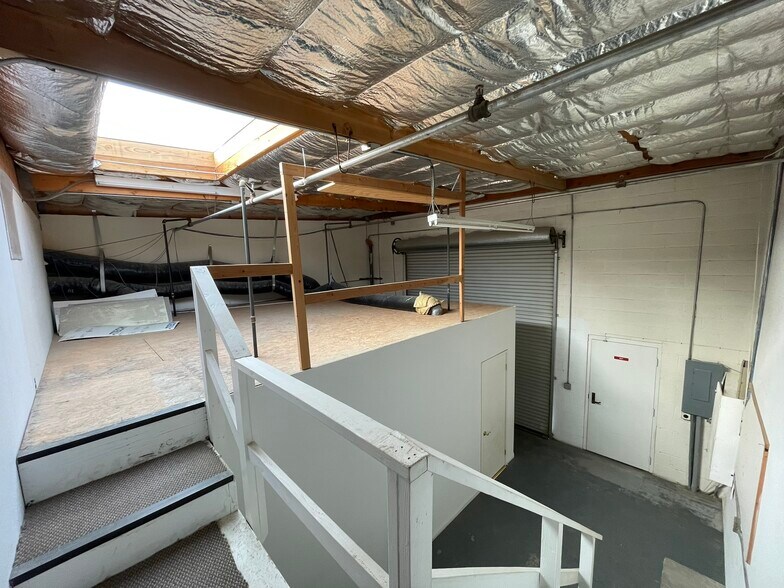 More Photos Of 77570 Springfield Ln, Palm Desert Warehouse For Sale