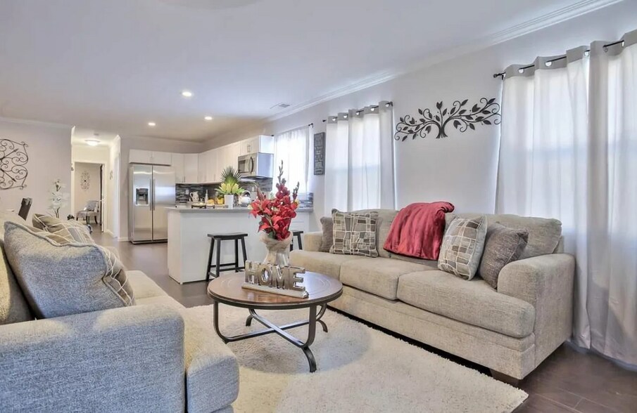 More Photos Of 1753 Church St, Oakland Specialty For Lease