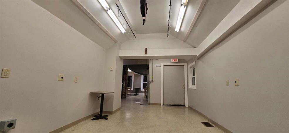 More Photos Of 31 Central Square, Troy Storefront Retail Residential For Lease