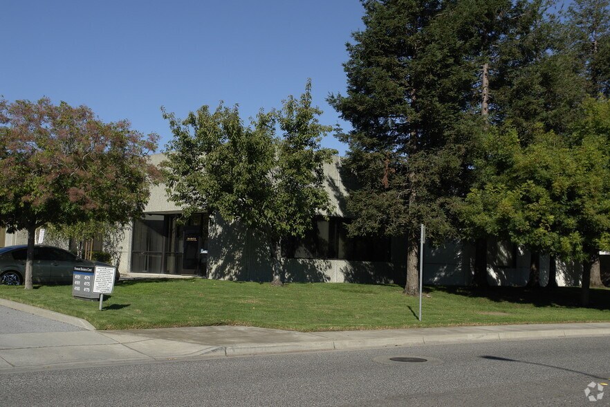 More Photos Of 4171 Business Center Dr, Fremont Manufacturing For Sale