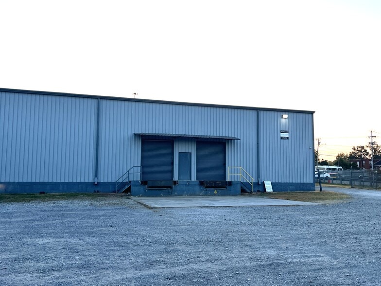 More Photos Of 1903 Polymer Dr, Chattanooga Distribution For Lease