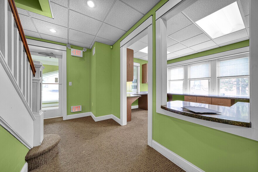 More Photos Of 4 W Township Line Rd, East Norriton Township Medical For Sale