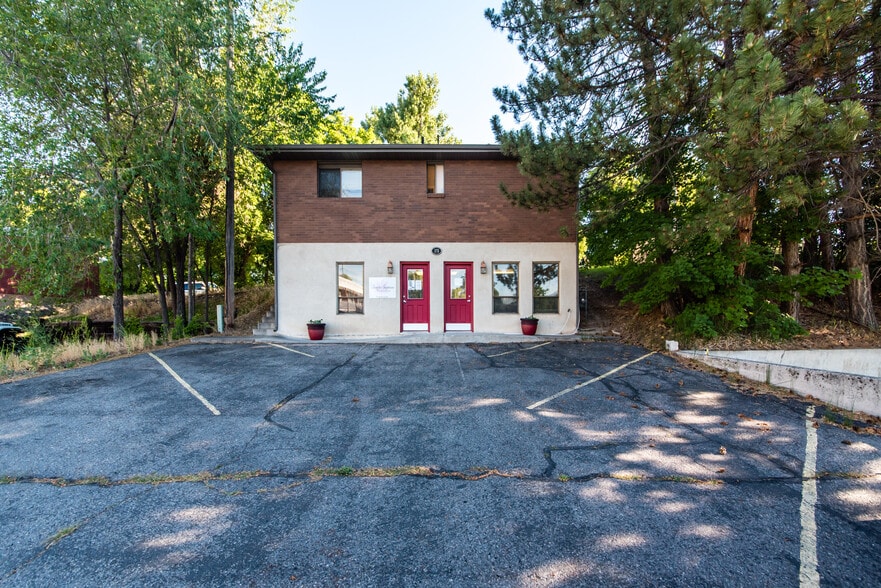 More Photos Of 190 E Center St, Logan Office For Lease