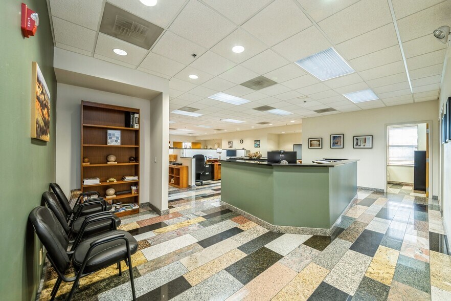 More Photos Of 598 Mitchell Rd, Glendale Heights Warehouse For Sale