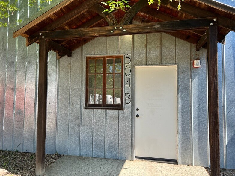 More Photos Of 504 Washington St, Calistoga Warehouse For Lease