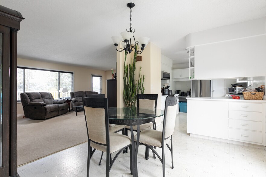 More Photos Of 1605 Garner Rd, Kelowna Specialty For Lease