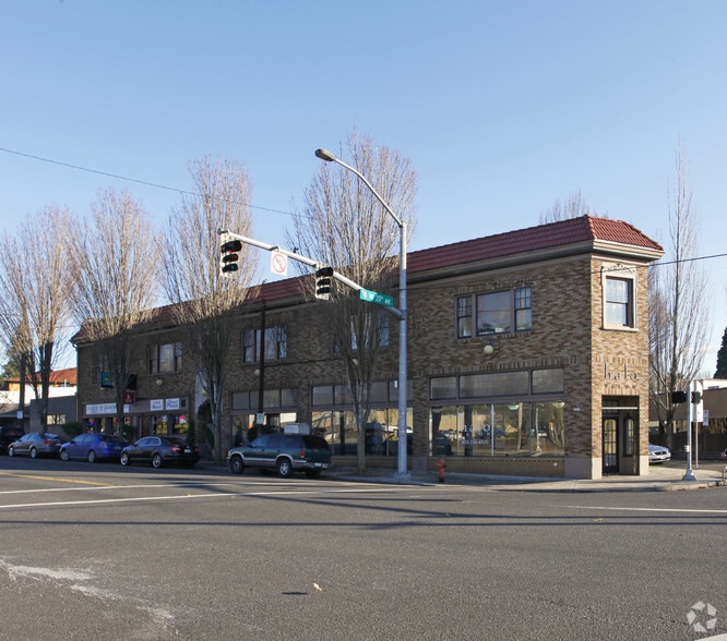 Primary Photo Of 2000-2018 NE Sandy Blvd, Portland Storefront Retail Office For Lease